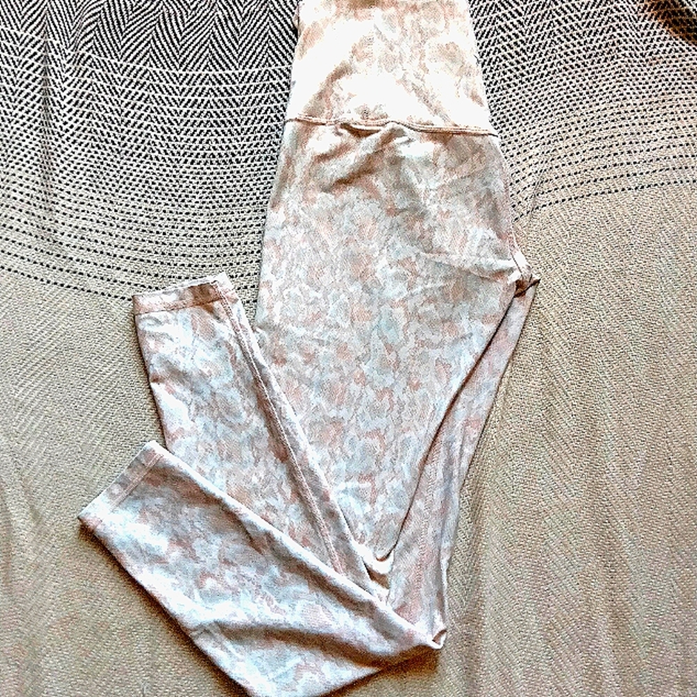 ⚡Old Navy Active Women's Snakeskin Print Leggings